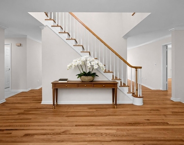 6609 Heidi Court - Photo Thumbnail 3