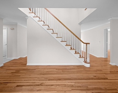 6609 Heidi Court - Photo Thumbnail 4