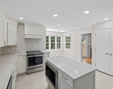 6609 Heidi Court - Photo Thumbnail 22