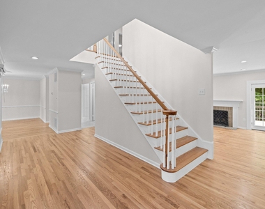 6609 Heidi Court - Photo Thumbnail 5