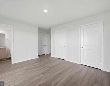 122 Bowers Street - Photo Thumbnail 6