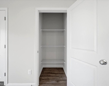 122 Bowers Street - Photo Thumbnail 19