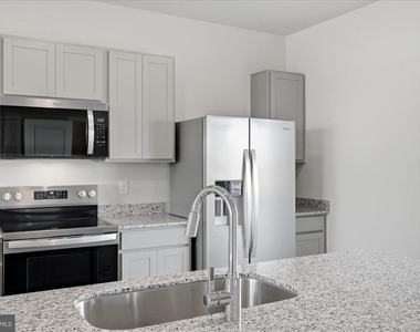 122 Bowers Street - Photo Thumbnail 16