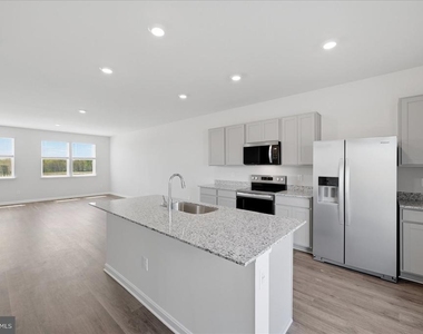 122 Bowers Street - Photo Thumbnail 15