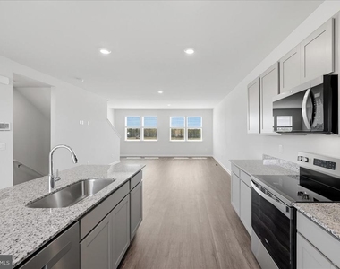 122 Bowers Street - Photo Thumbnail 17