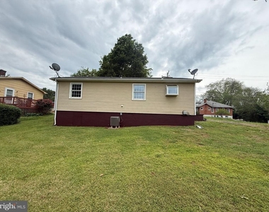1201 S East Street - Photo Thumbnail 8