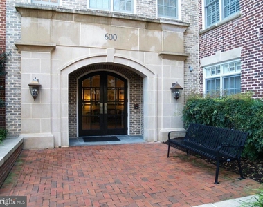 600 Second Street - Photo Thumbnail 3