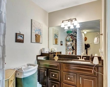 2500 N Van Dorn Street - Photo Thumbnail 6
