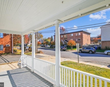 3107 9th Road N - Photo Thumbnail 1