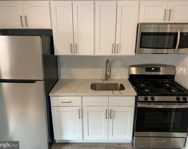 1009 E Cliveden Street - Photo Thumbnail 2