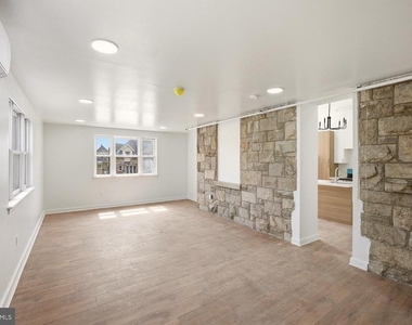 6012 Ridge Avenue - Photo Thumbnail 7