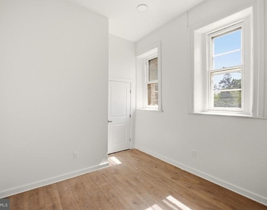 6012 Ridge Avenue - Photo Thumbnail 12