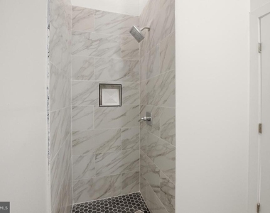 6012 Ridge Avenue - Photo Thumbnail 15