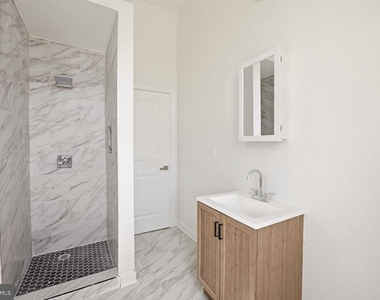 6012 Ridge Avenue - Photo Thumbnail 9