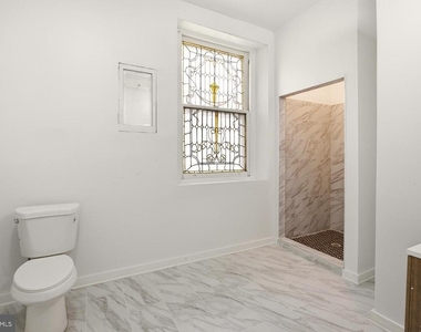 6012 Ridge Avenue - Photo Thumbnail 7