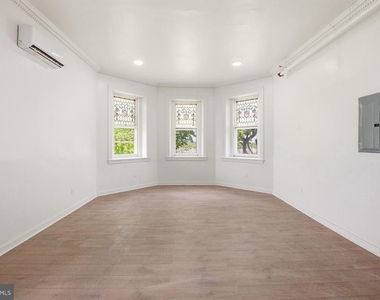 6012 Ridge Avenue - Photo Thumbnail 4