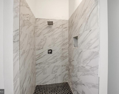 6012 Ridge Avenue - Photo Thumbnail 9