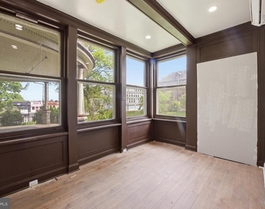 6012 Ridge Avenue - Photo Thumbnail 6