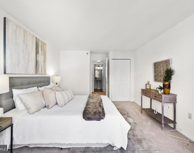 2018 Walnut Street - Photo Thumbnail 16