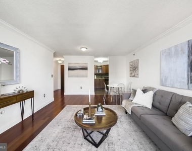 2018 Walnut Street - Photo Thumbnail 7