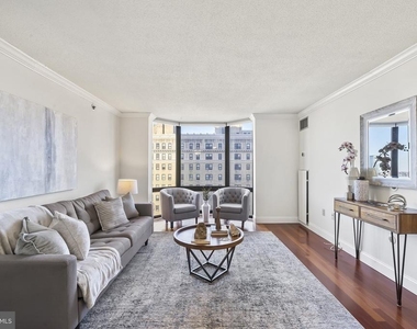 2018 Walnut Street - Photo Thumbnail 2