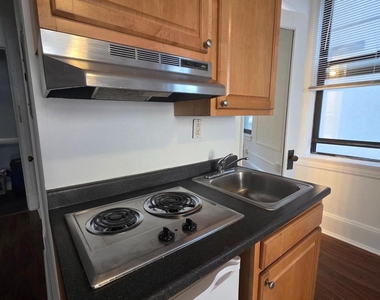 1324 Locust Street - Photo Thumbnail 12