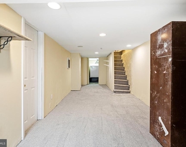 1606 S Frazier Street - Photo Thumbnail 8