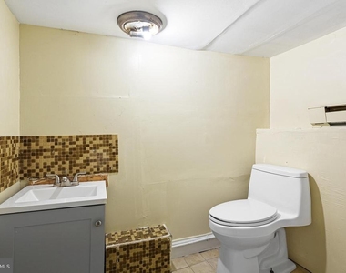 1606 S Frazier Street - Photo Thumbnail 9