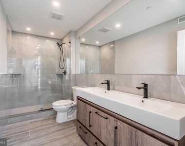 2401 Washington Avenue - Photo Thumbnail 10
