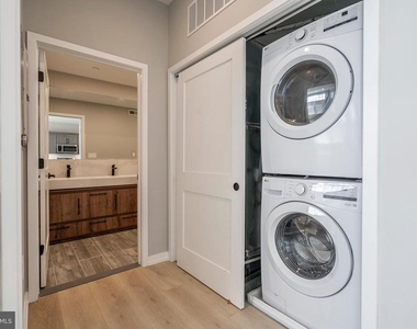 2401 Washington Avenue - Photo Thumbnail 11