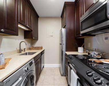 222 W Rittenhouse Square - Photo Thumbnail 23