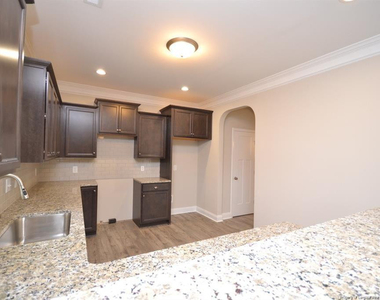 5219 Riva Ridge Lane - Photo Thumbnail 9