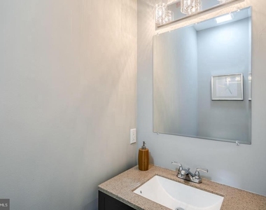 3832 Manor Street - Photo Thumbnail 5