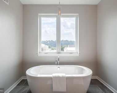 3832 Manor Street - Photo Thumbnail 11