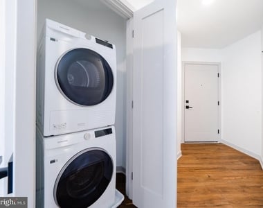 6515 Ridge Avenue - Photo Thumbnail 7