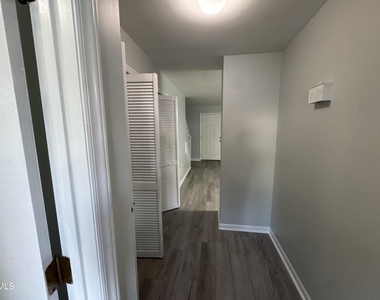 4200 Bertram Drive - Photo Thumbnail 5