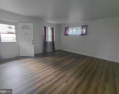 800 Princeton Avenue - Photo Thumbnail 6