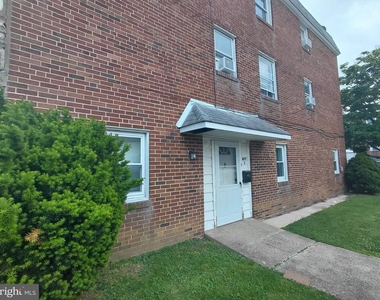 800 Princeton Avenue - Photo Thumbnail 5