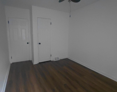 800 Princeton Avenue - Photo Thumbnail 7