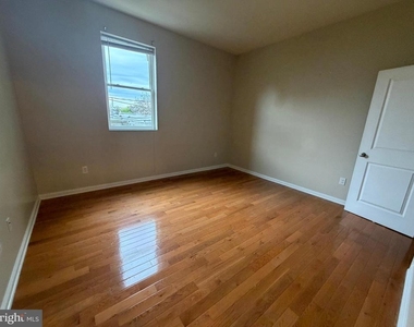 1625 W Diamond Street - Photo Thumbnail 8