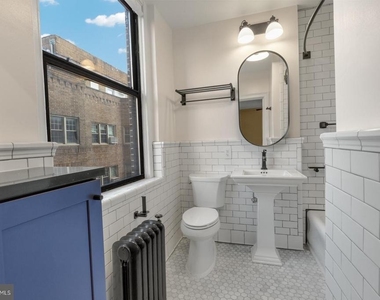 1324 Locust Street - Photo Thumbnail 12