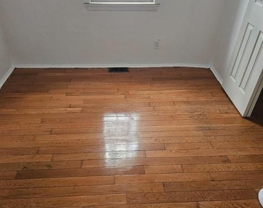 254 S 10th Street - Photo Thumbnail 1