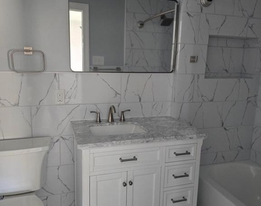 5925 Ridge Avenue - Photo Thumbnail 17
