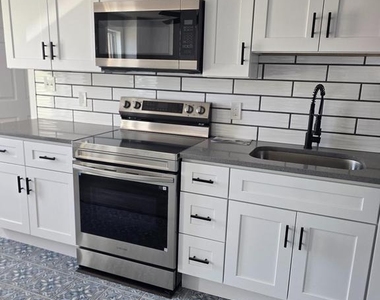 5925 Ridge Avenue - Photo Thumbnail 18