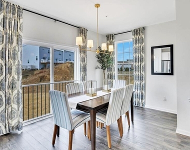 1090 Meadowlark Drive - Photo Thumbnail 15
