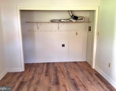 825 S 1st Avenue - Photo Thumbnail 11
