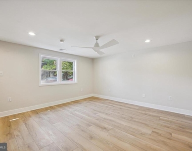 704 S Adams Street - Photo Thumbnail 2