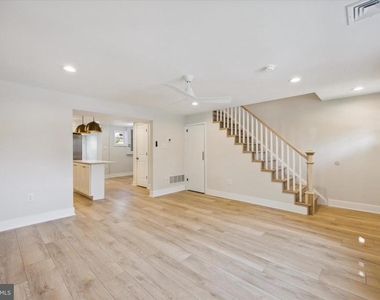 704 S Adams Street - Photo Thumbnail 1