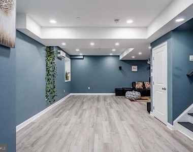 608 Mockernut Court - Photo Thumbnail 21