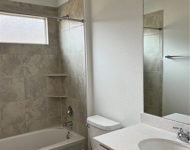 223 Chickasaw Ln - Photo Thumbnail 13